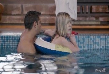 Video sexo escondido na piscina