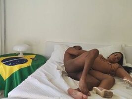 Rita Almeida foi torcer pro Brasil na Copa e acabou fodendo com negão