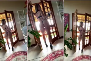 Larissa Sumpani peladinha